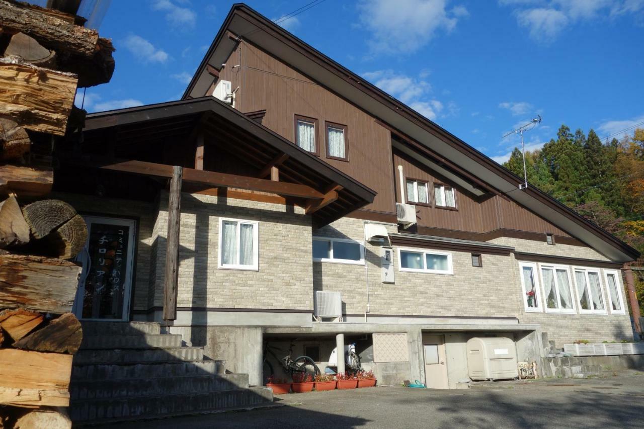 Community House Tyrolien Hotel Хакуба Екстериор снимка