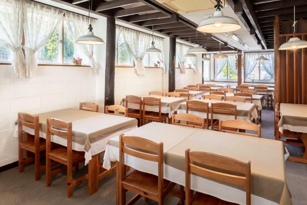 Community House Tyrolien Hotel Хакуба Екстериор снимка