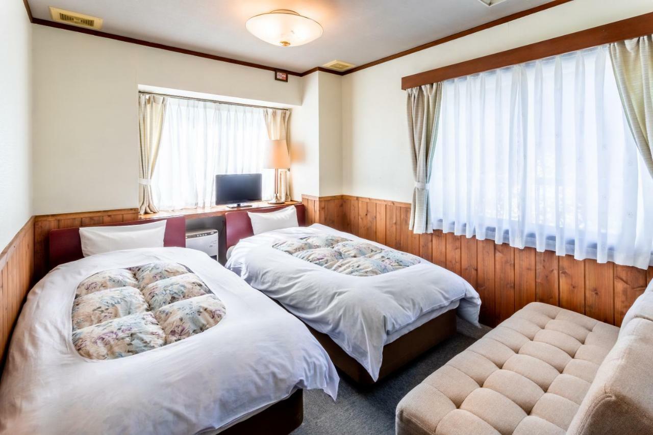 Community House Tyrolien Hotel Хакуба Екстериор снимка